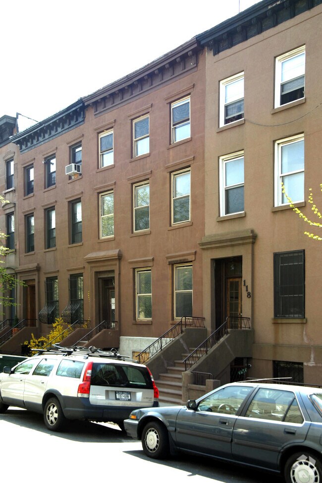 120 Dean St