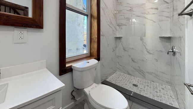 Photo - 219 Manheim St Unidad 2