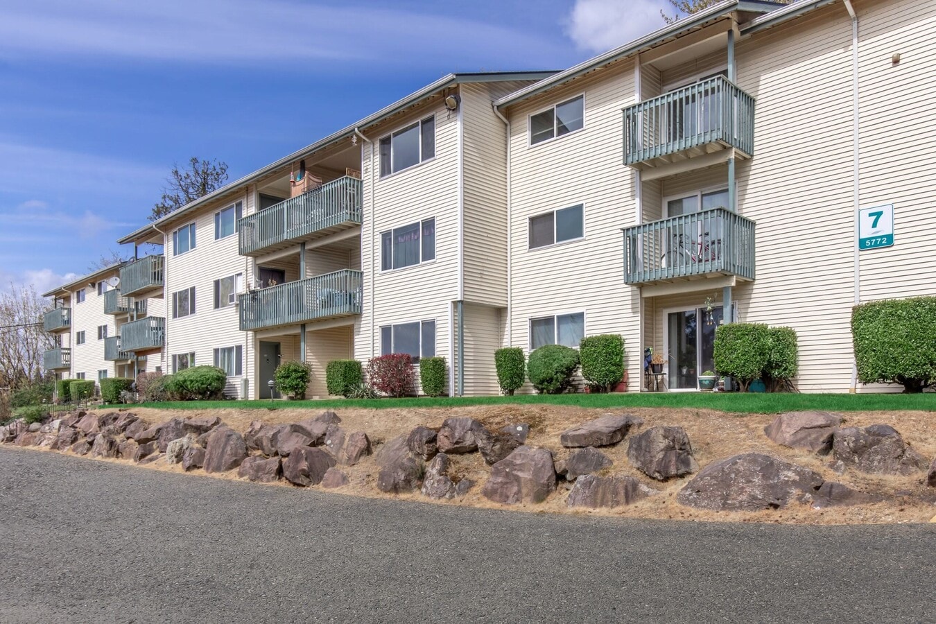Hampton Heights Apartments - Hampton Heights Apartments