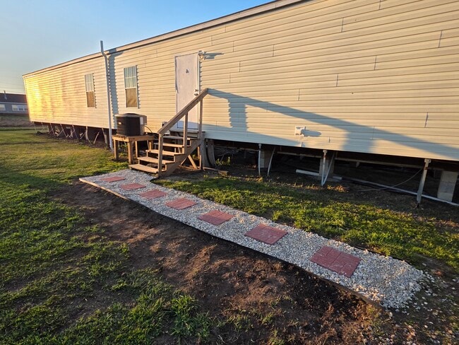 Photo - 132 Raoul Ln