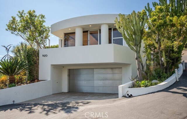 Photo - 920 Skyline Dr
