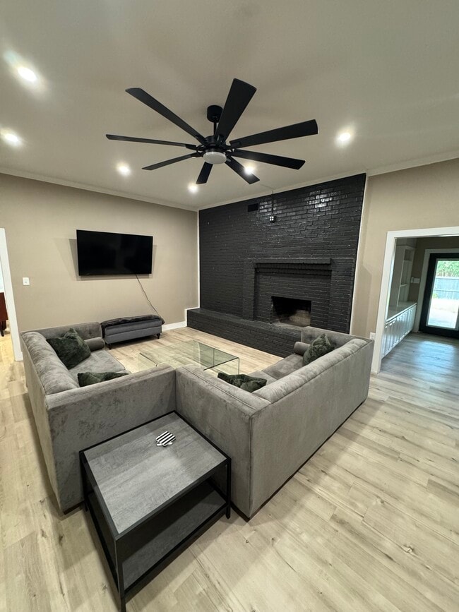 Photo - 5501 Chimney Rock Rd