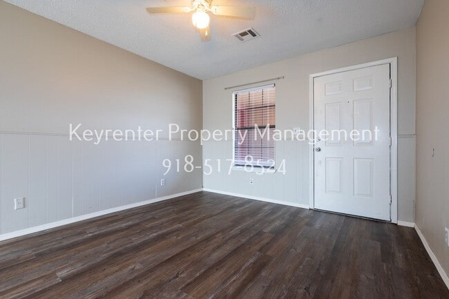 Photo - 1421 W Lillian St Unit 4