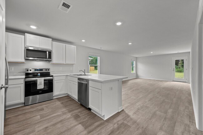 Photo - 2098 Course Ln