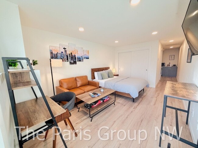 Photo - Gorgeous 2021 Fremont/Wallingford 3BR Overlooking Downtown, Mt Rainier & SLU, Garage w/EV Chgr, W...