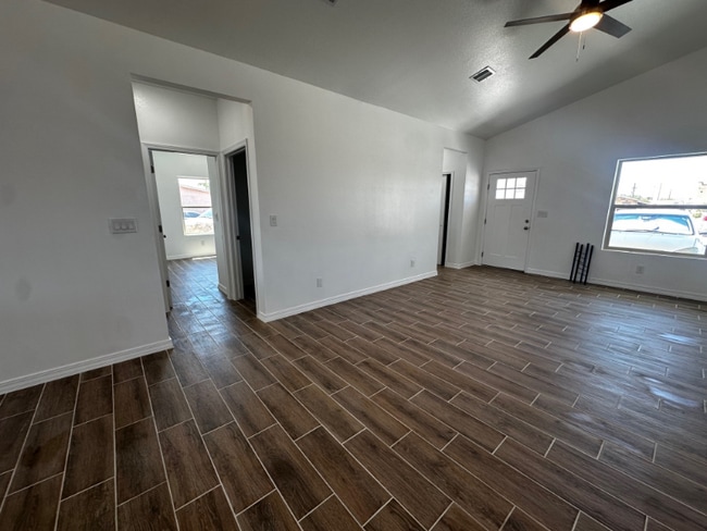 Photo - 612 Hesse Dr Unit A