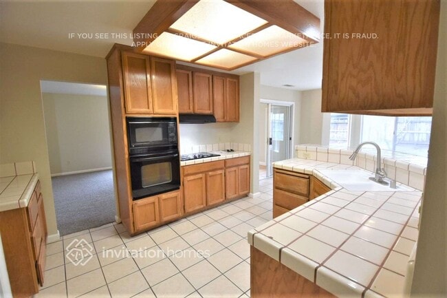 Photo - 710 E Jonquil Dr