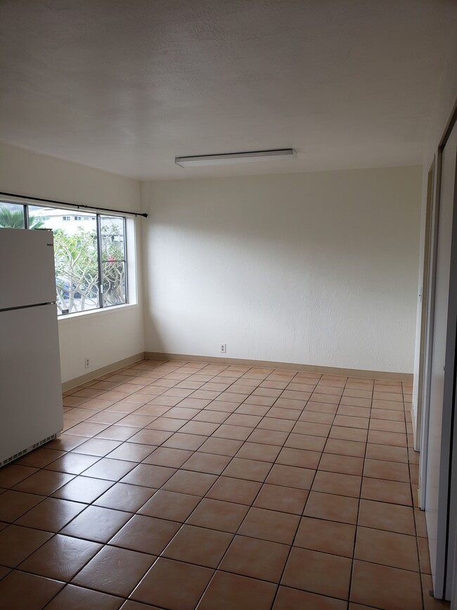 Building Photo - 1915 Ulana St Unit #3