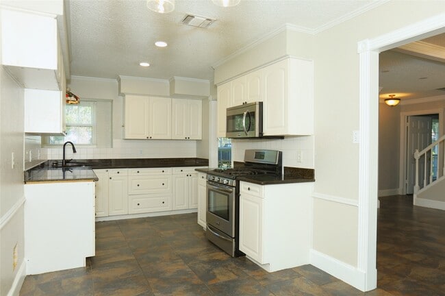 Photo - 54 Staghorn Ct