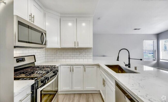 Building Photo - 400 Sanibelle Cir Rental