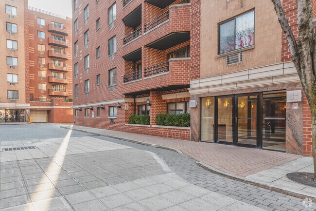 Photo - North Main Towers