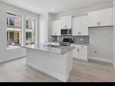 Photo - 1558 Dulwich Dr