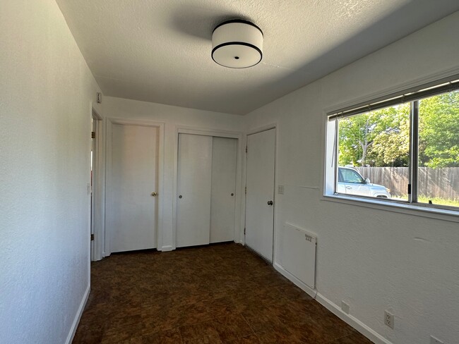 Photo - 714A Pleasant St