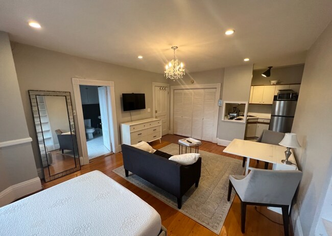 Photo - 391 Commonwealth Ave Unit 5