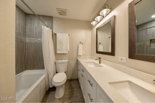 Photo - 1946 E Wesleyan Dr