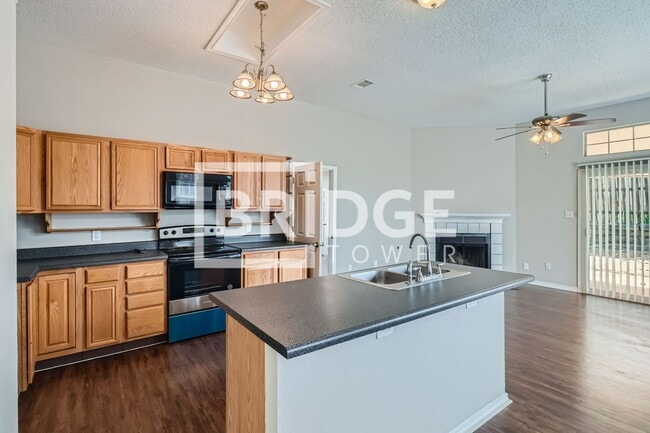 Photo - 5908 Firethorn Dr