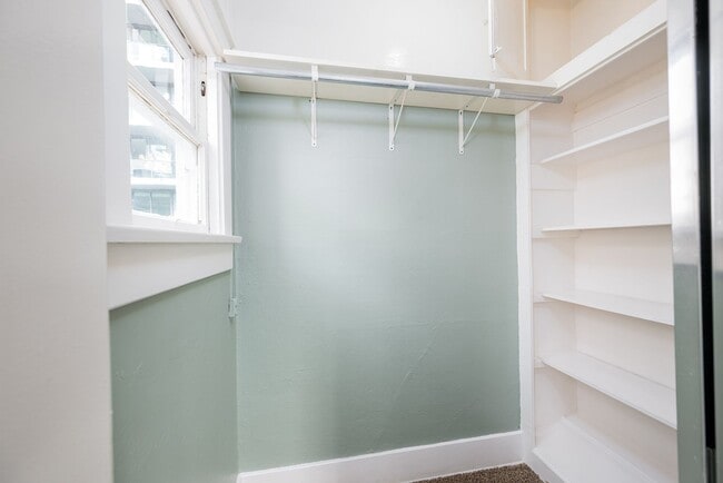 Photo - Spacious 1 Bed 1 Bath with Balboa Park Views Unidad 2820 6th Ave - 8