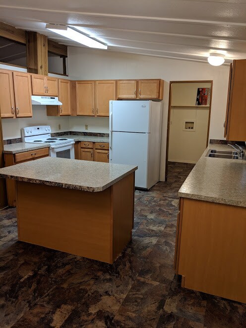 Photo - 575 Beard Rd