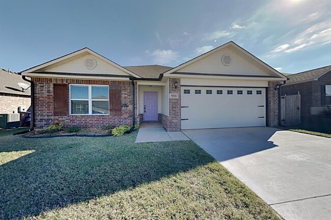 Building Photo - 9800 Jackrabbit Rd