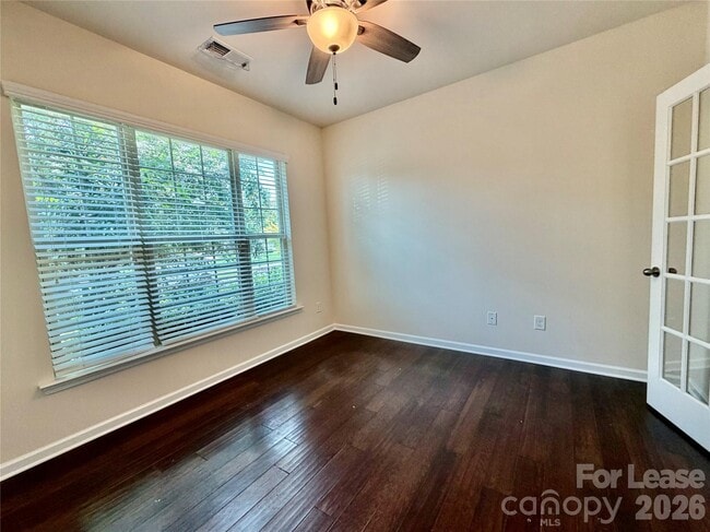 Photo - 4019 Oakmere Rd