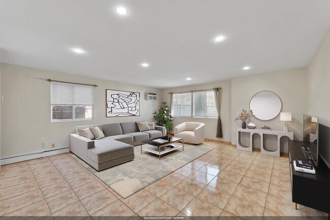Building Photo - 226 49th St Unit 2