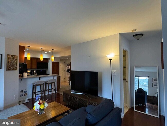 Photo - 1029 N Stuart St Unit 400