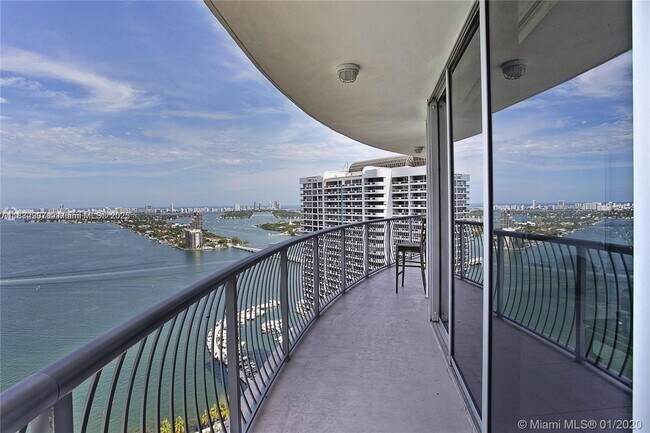 Building Photo - 1750 N Bayshore Dr Unit 3801 Rental