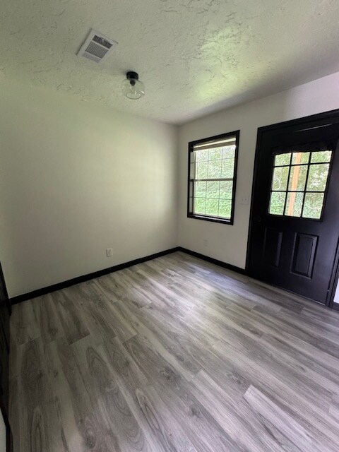 Photo - 108 Penny Ln