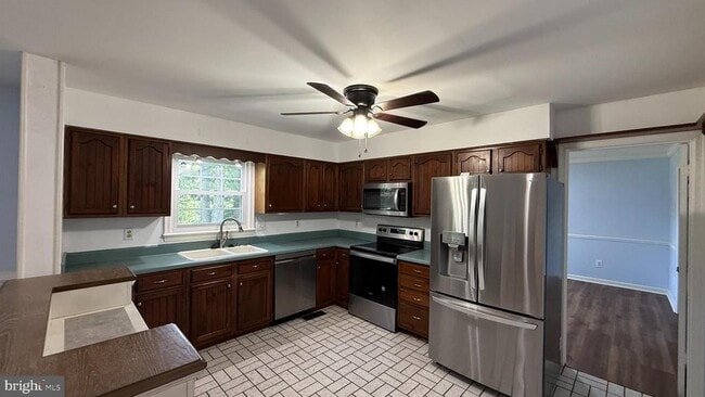 Photo - 4015 Duke Of Gloucester St