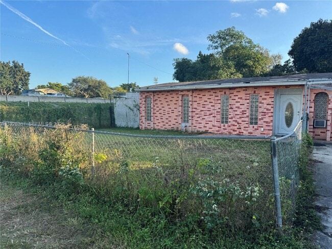 Building Photo - 6230 Garfield St