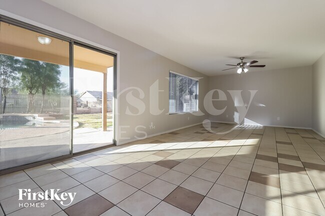 Photo - 15953 W Monroe St