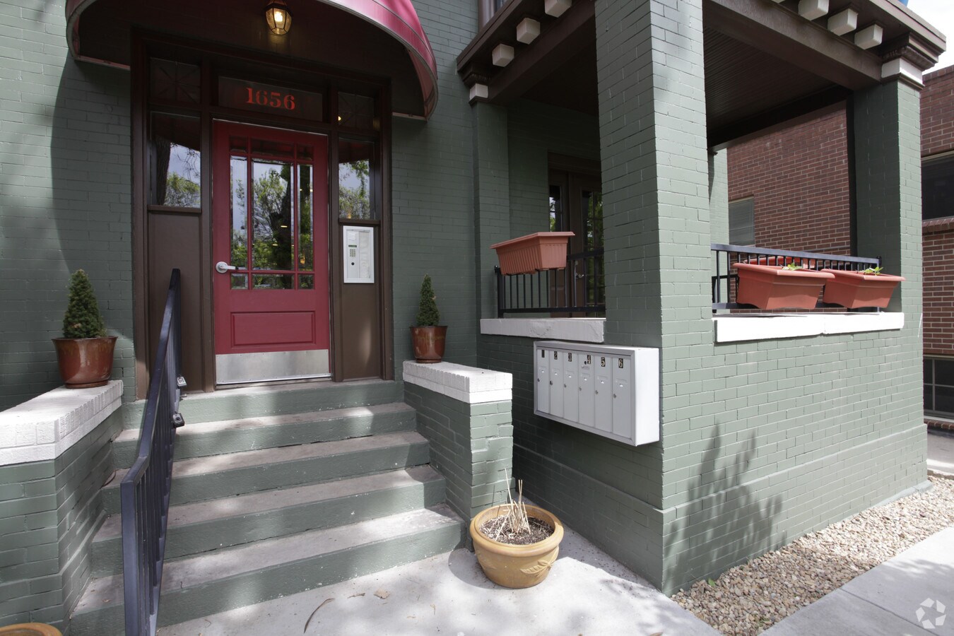 Photo - 1656 Franklin St