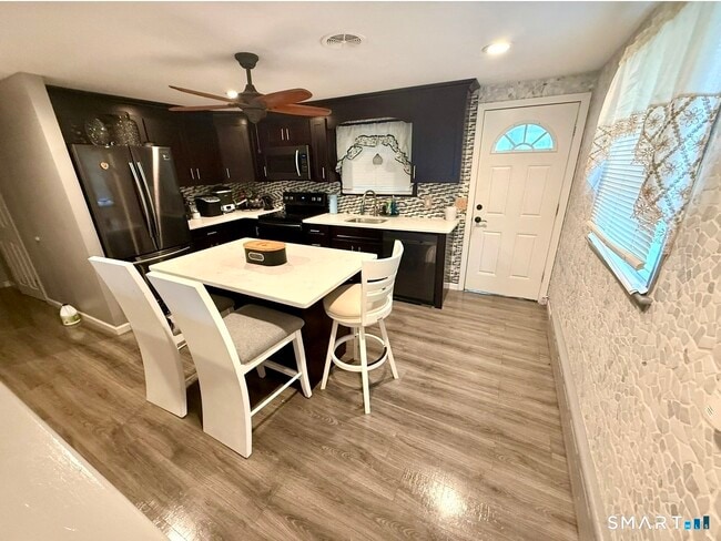 Photo - 16 Ledger St