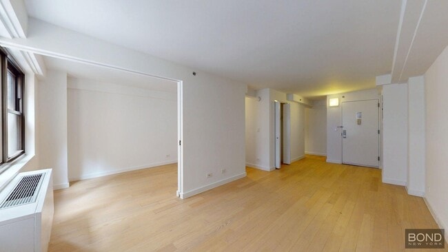 Building Photo - 222 E 39th St Unit 23A Rental