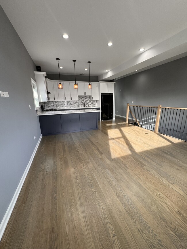 Photo - 5938 W Montrose Ave Unit 1