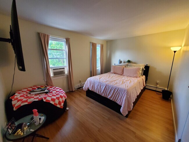 Photo - 16 Mechanic St Unit 3