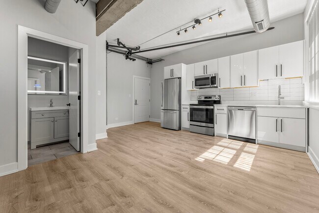 Photo - 7645 N Sheridan Rd Unit 110