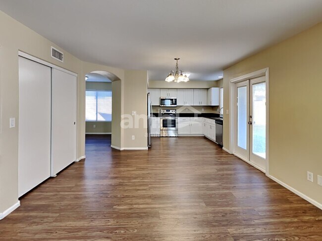 Photo - 16632 W Belleview St