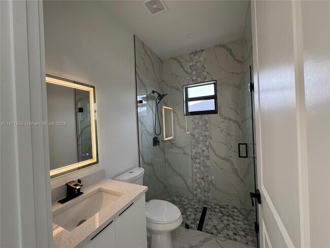 Photo - 3109-3109 9th St SW