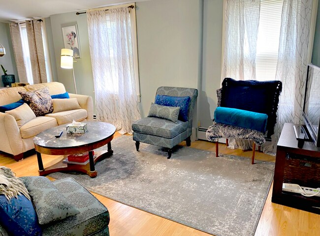 619 Smith St Unit 619 3rd Floord