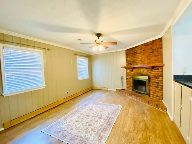 Photo - 7259 Walnut Grove Rd