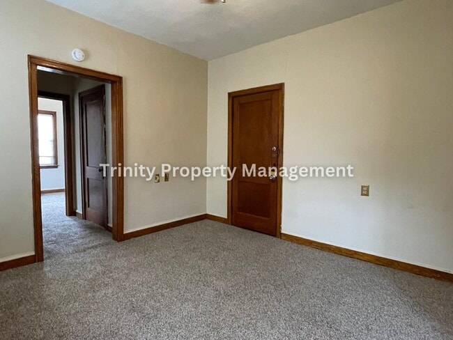 Photo - 649 Birch St