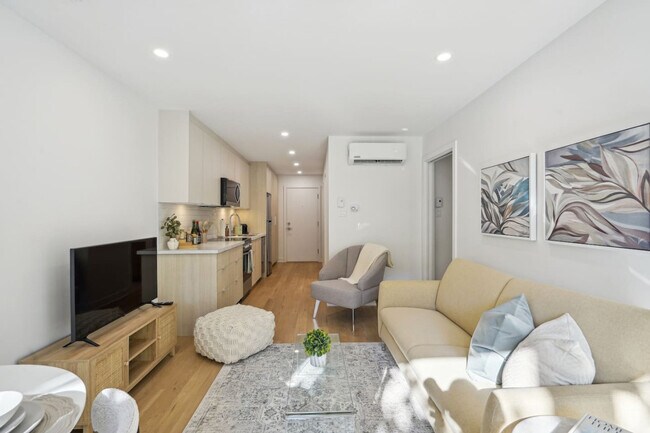 Photo - 2110 Rue Bercy Unit ID1061539P