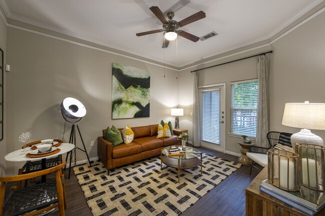 Building Photo - Whitmore Rental