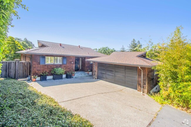 Building Photo - 4Bed/2Bath Home in  Kentfield with stellar...