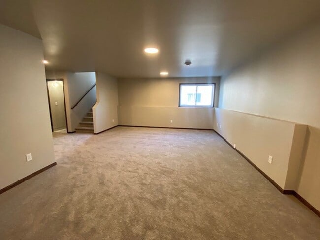 Photo - Beautiful 4 Bedroom Home - NEWLY Built