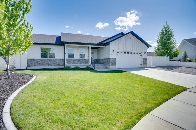 Building Photo - 767 E 780 S