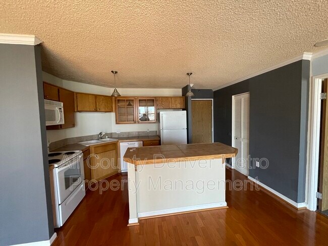 Photo - 1301 Speer Blvd