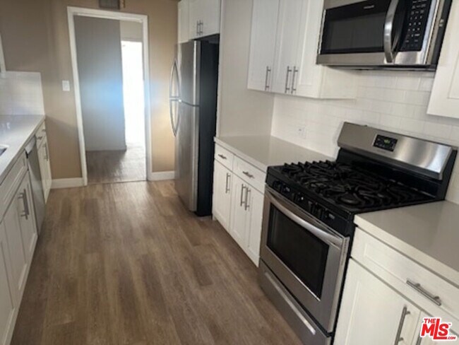 Photo - 5832 S Sherbourne Dr