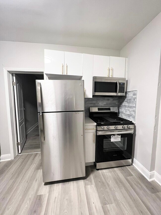 Photo - 330 50th St Unit 32